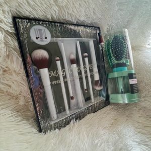 Make up brush set and Hair Brush set